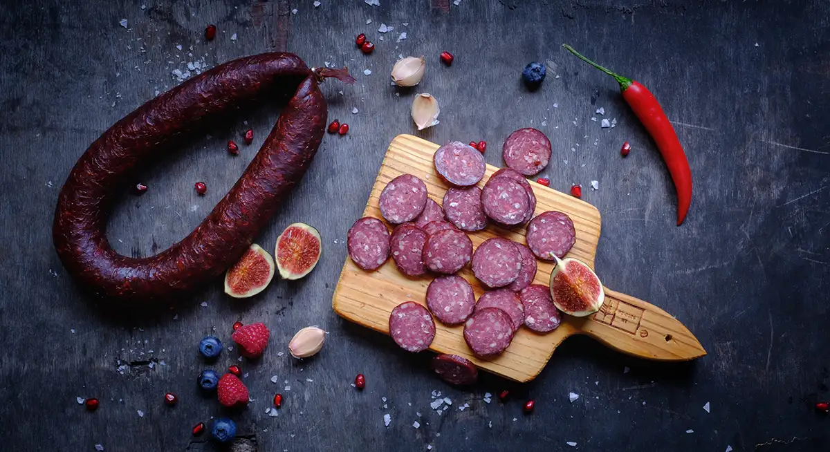 Bosnisk sudzuk med paprika, producerad av Eldsberga Chark